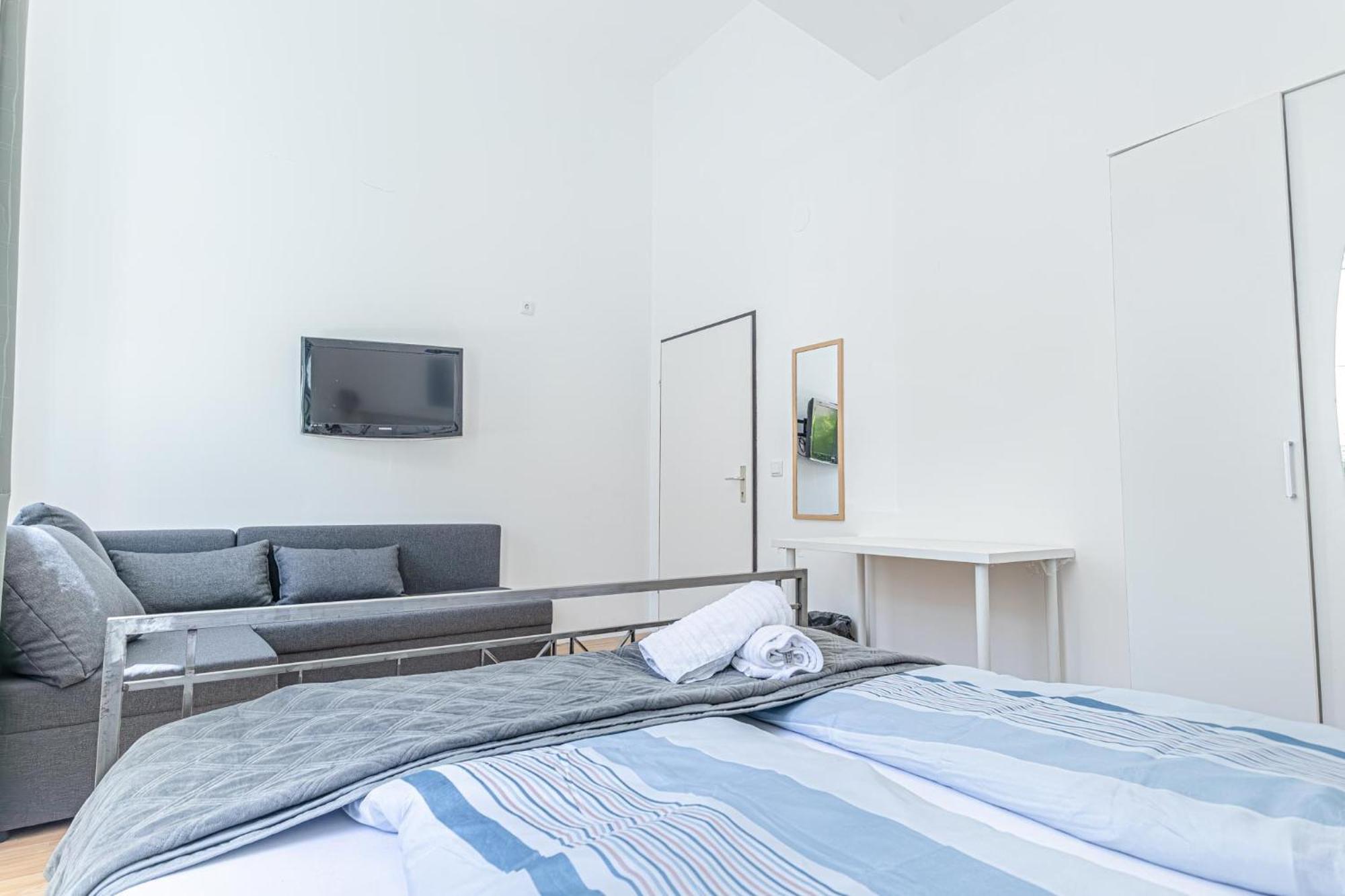 Loevly Shared 6Br With Garden Near Danube & Millenium City Vienna Exterior photo